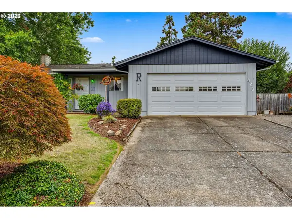 440 W College St, MtAngel, OR 97362