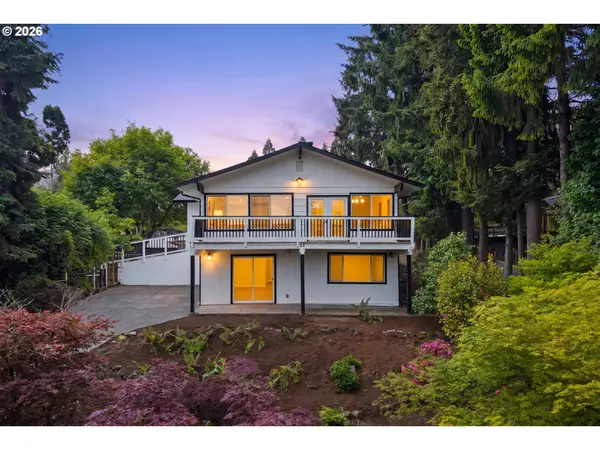 19001 Suncrest Dr, WestLinn, OR 97068