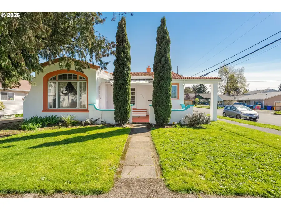 305 E Clarendon St, Gladstone, OR 97027 - #2