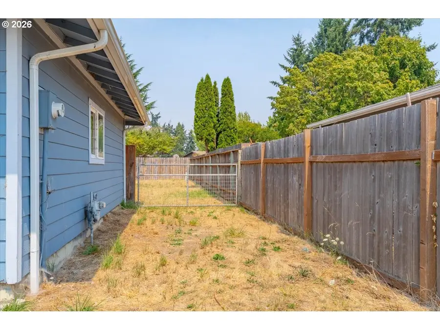 1535 W Oak St, Lebanon, OR 97355 - #3