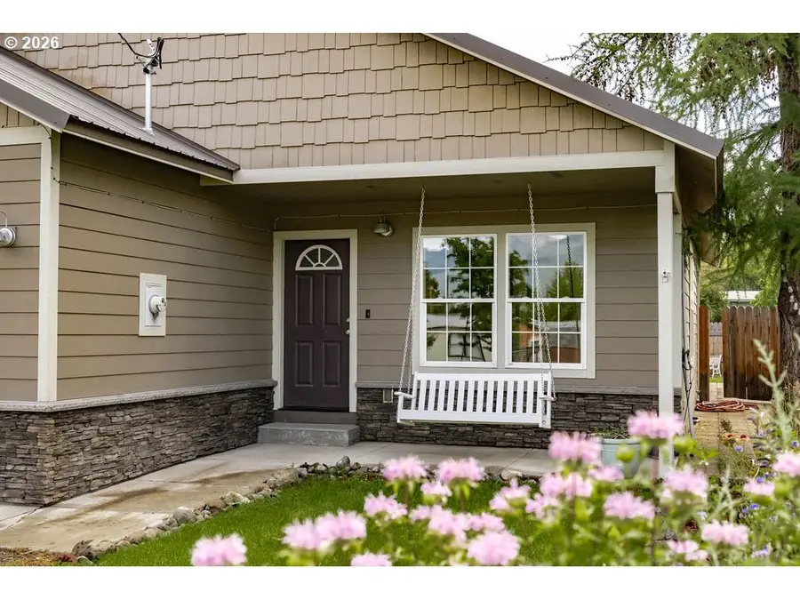 104 N College St, Joseph, OR 97846 - #2