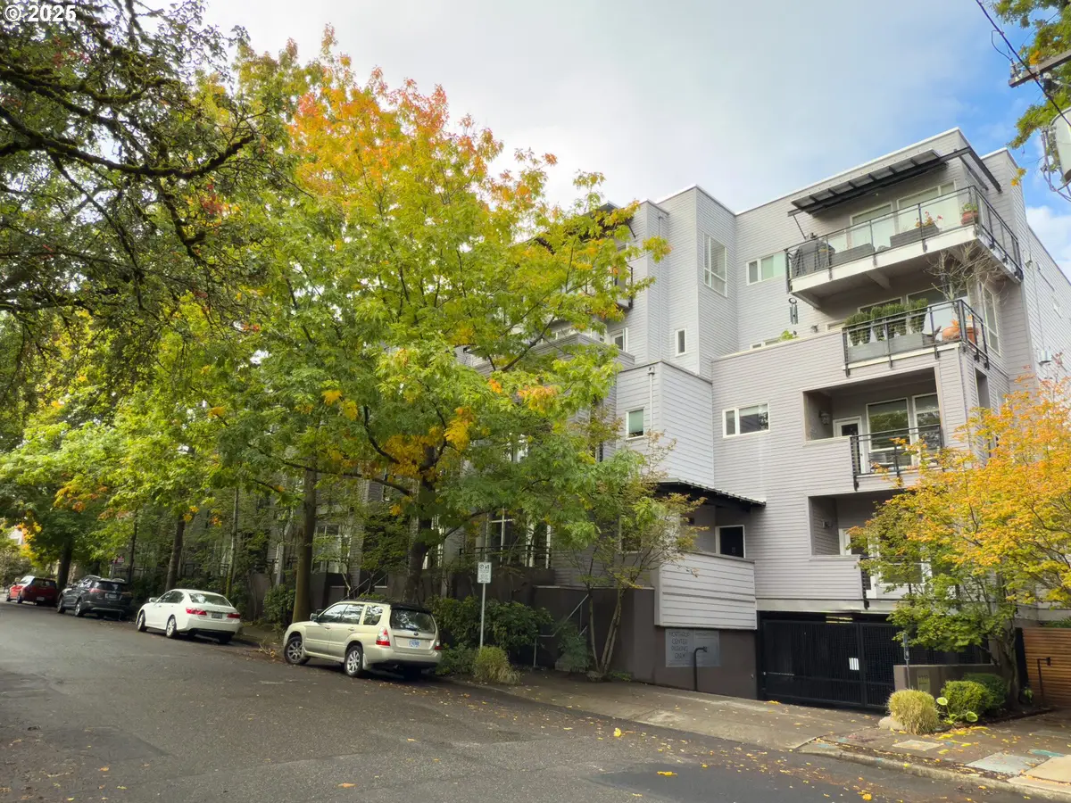 2327 NW Northrup St #8, Portland, OR 97210 - Image #1
