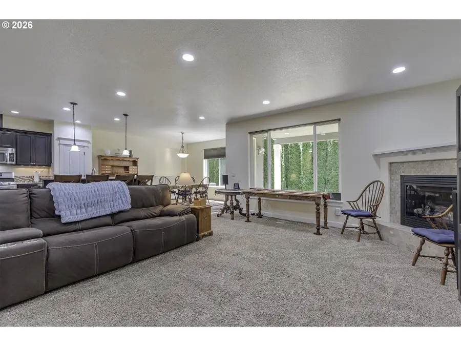 842 36th Ave, Forest Grove, OR 97116 - #3