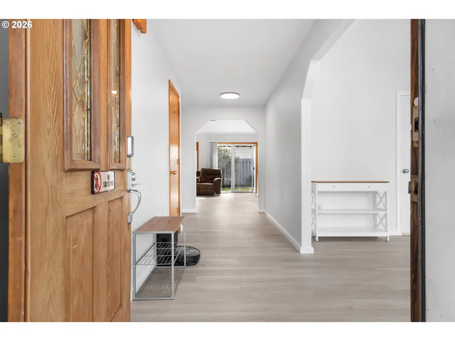 1420 NE Hoffman Dr, McMinnville, OR 97128 - #3