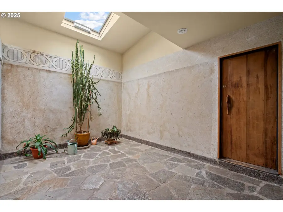 71539 SW Bridle Dr, Pendleton, OR 97801 - Image #2