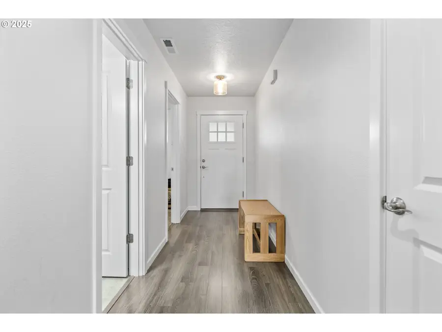 1871 SE Academy St, Dallas, OR 97338 - Image #3