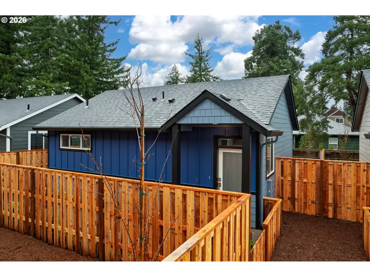 6225 SE Knapp St #B, Portland, OR 97206 - #1