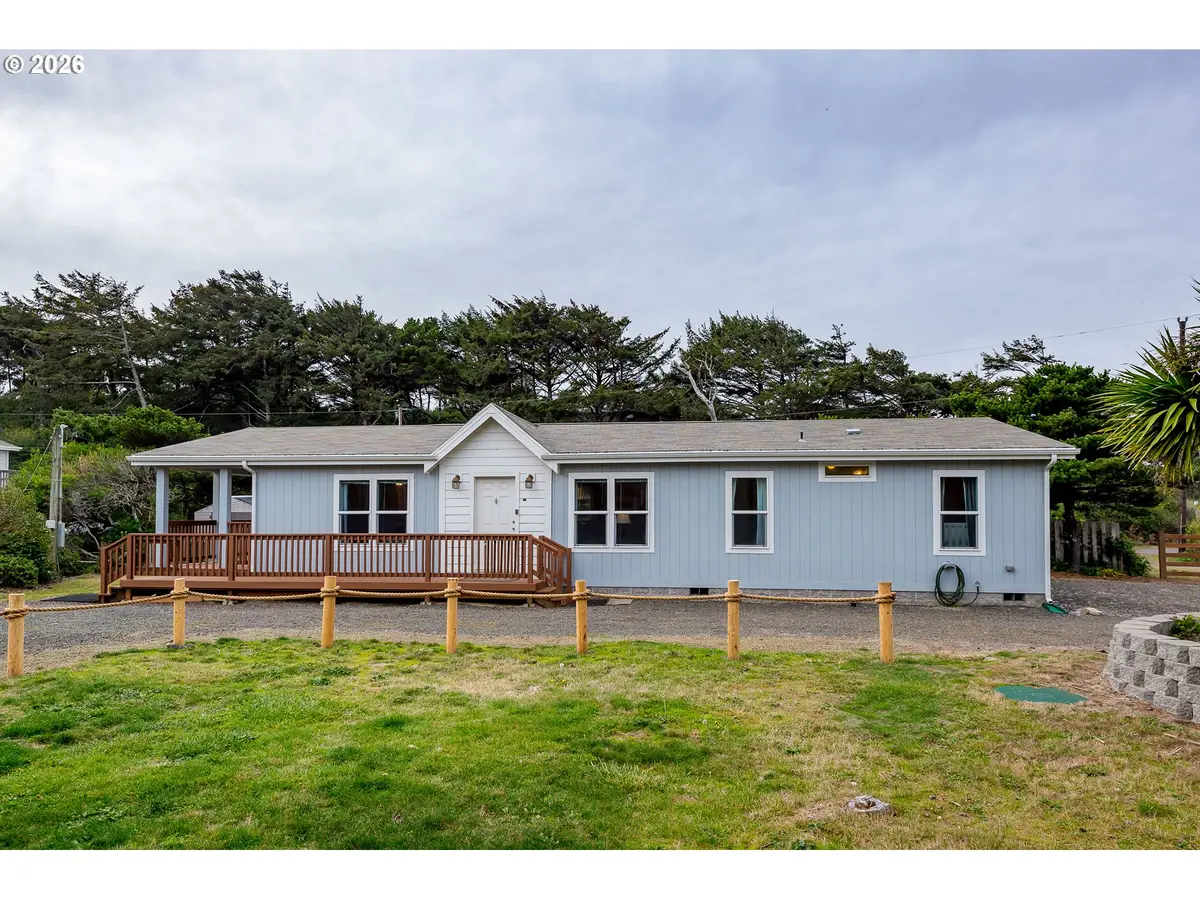 4567 Foulweather St, Florence, OR 97439 - #1