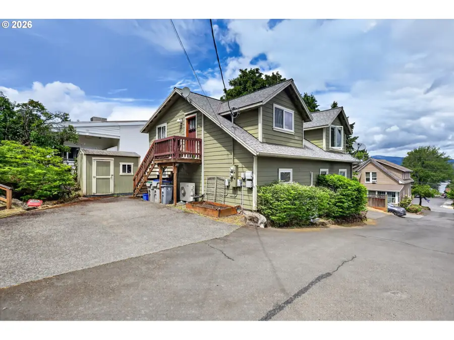 921 Eugene St, Hood River, OR 97031 - #2