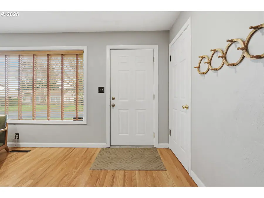 3245 NE 108th Ave, Portland, OR 97220 - Image #3