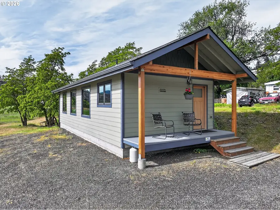 222 Washington St, Lyle, WA 98635 - #2
