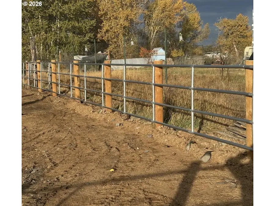 1025 SE Florence Ave, Enterprise, OR 97828 - Image #2