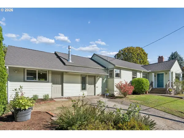 4951 SE Salmon St, Portland, OR 97215