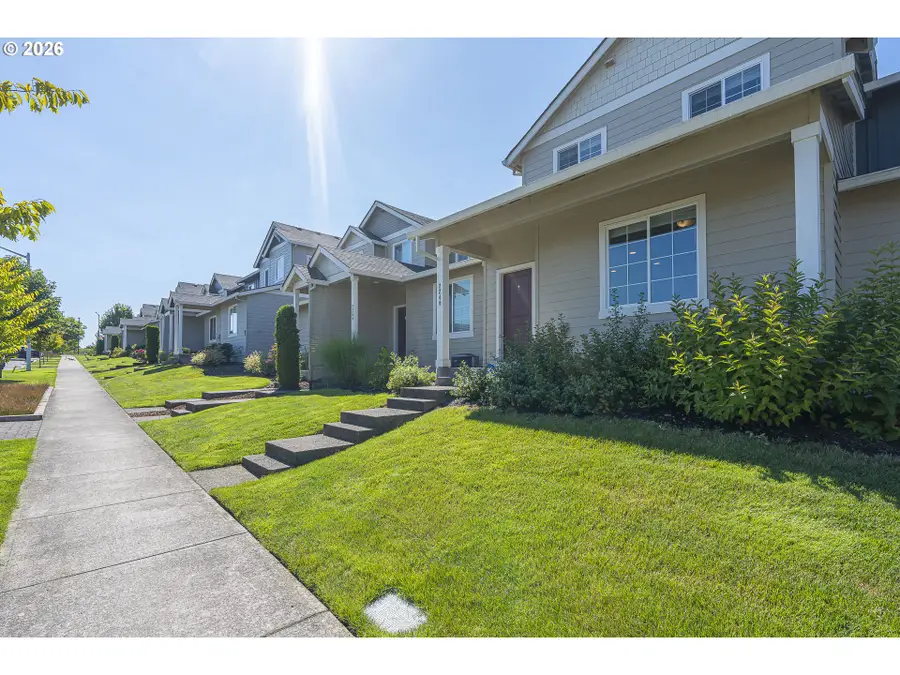 2240 SE 16th St, Gresham, OR 97080 - #2
