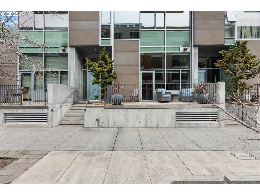 841 S Gaines St #117, Portland, OR 97239 - Image #2