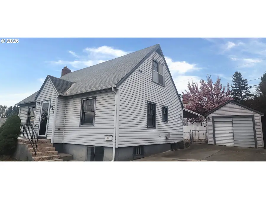 627 NW 9th St, Pendleton, OR 97801 - #2