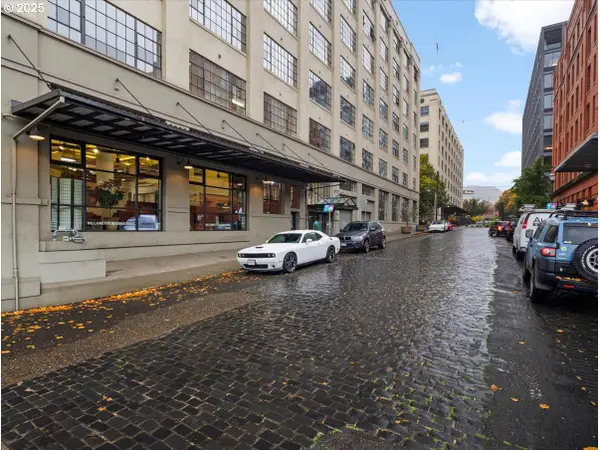 1314 NW Irving St #201, Portland, OR 97209