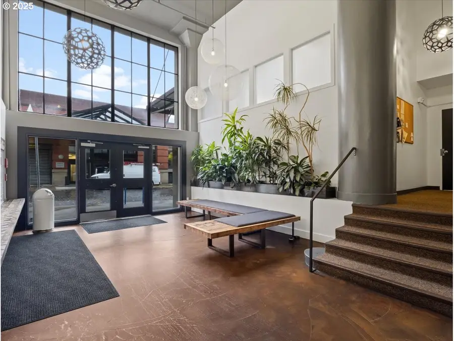 1314 NW Irving St #201, Portland, OR 97209 - Image #2