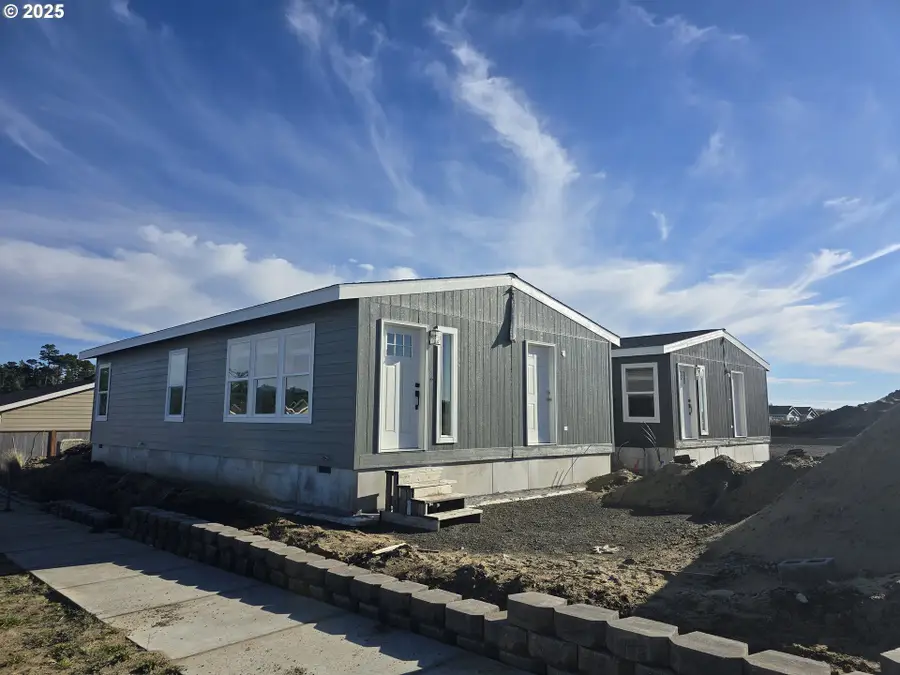 5299 Maple St, Florence, OR 97439 - Image #3