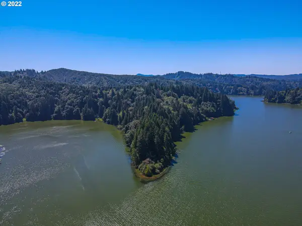 0 N Tenmile Lake, Lakeside, OR 97449