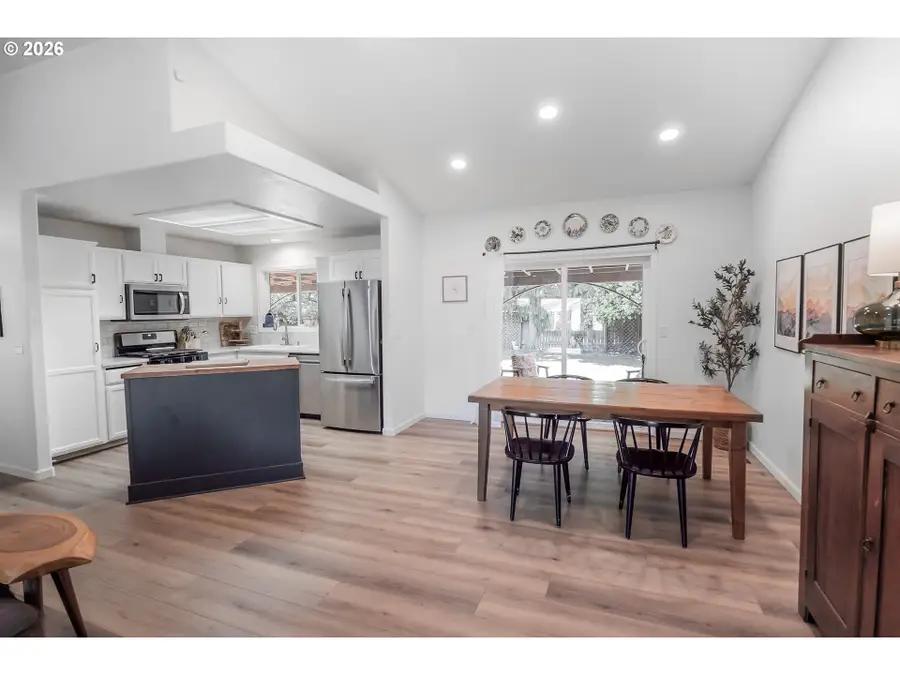 2246 Dale Ave, Eugene, OR 97408 - #3