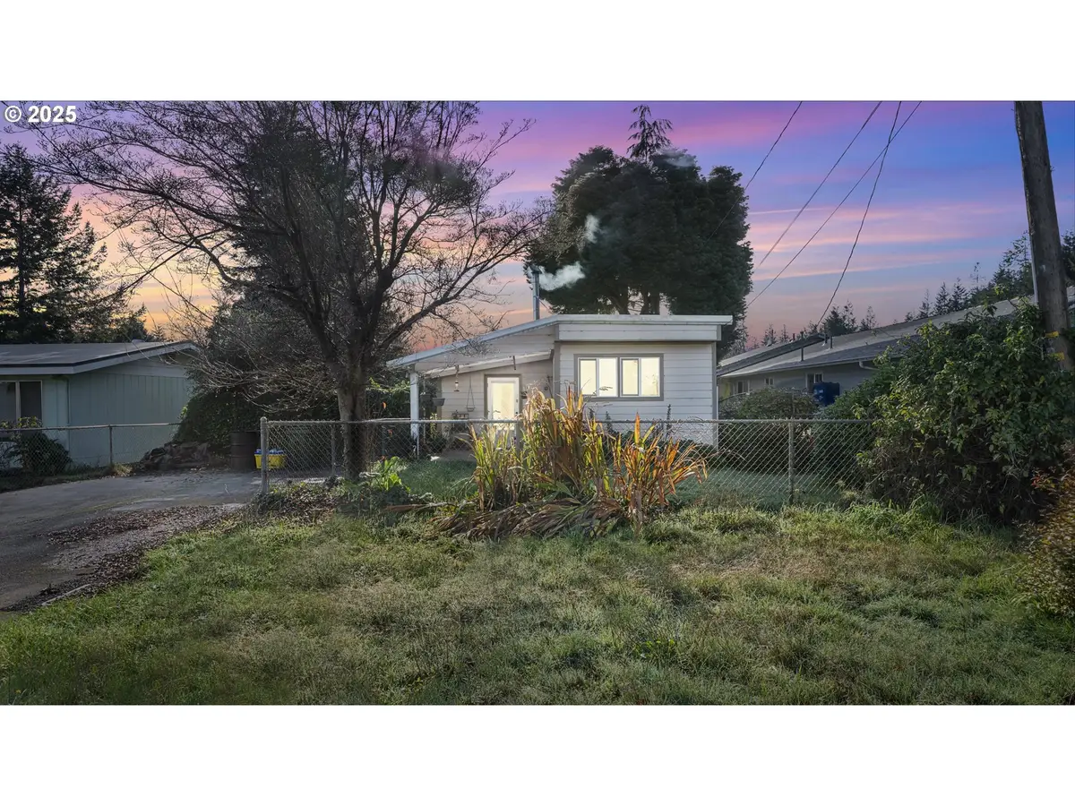 1735 Pennsylvania St, Coos Bay, OR 97420 - Image #1