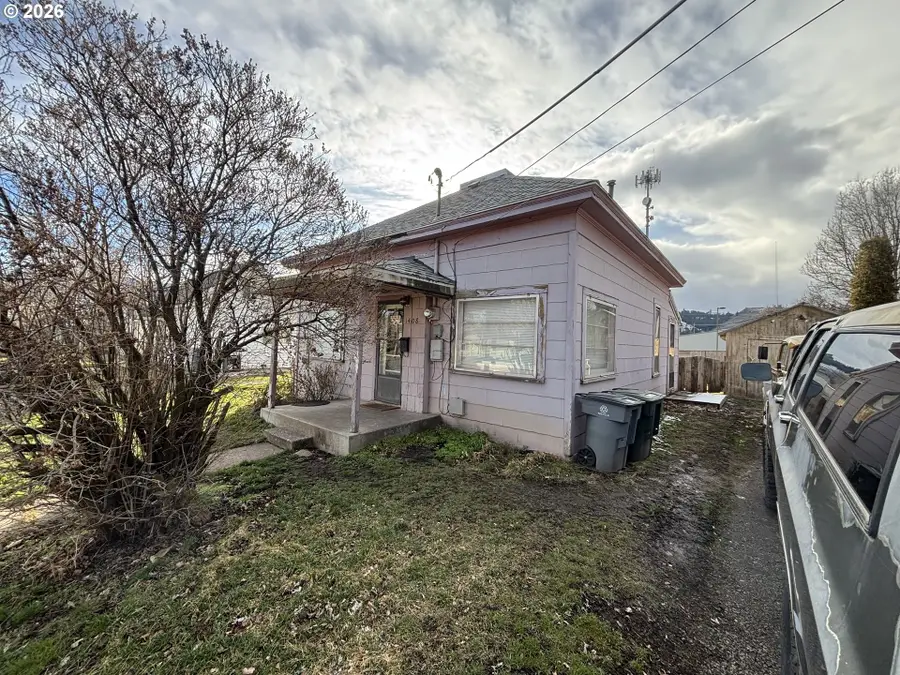 1408 N Cherry St, La Grande, OR 97850 - #2
