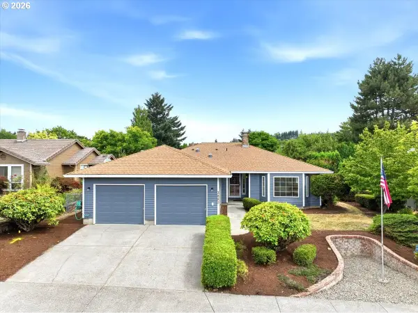 3885 SW 8th St, Gresham, OR 97030