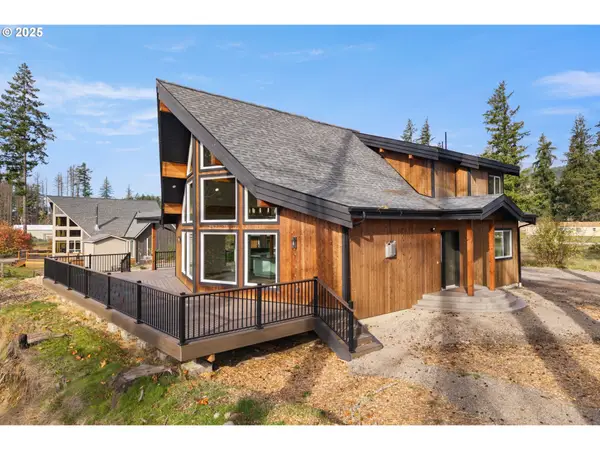 138 Santiam St, Gates, OR 97346