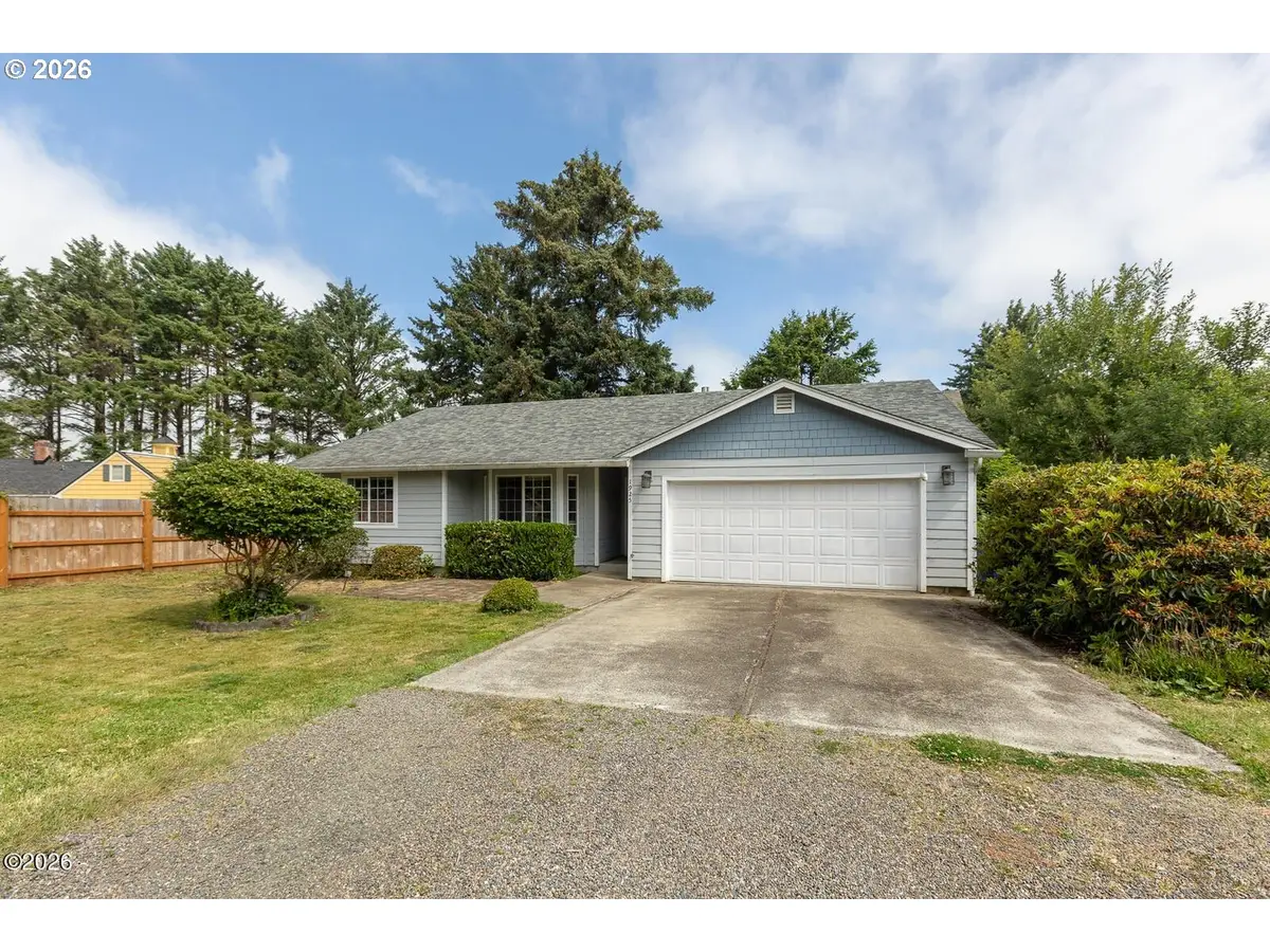 1925 NW 38th St, Lincoln City, OR 97367 - #1