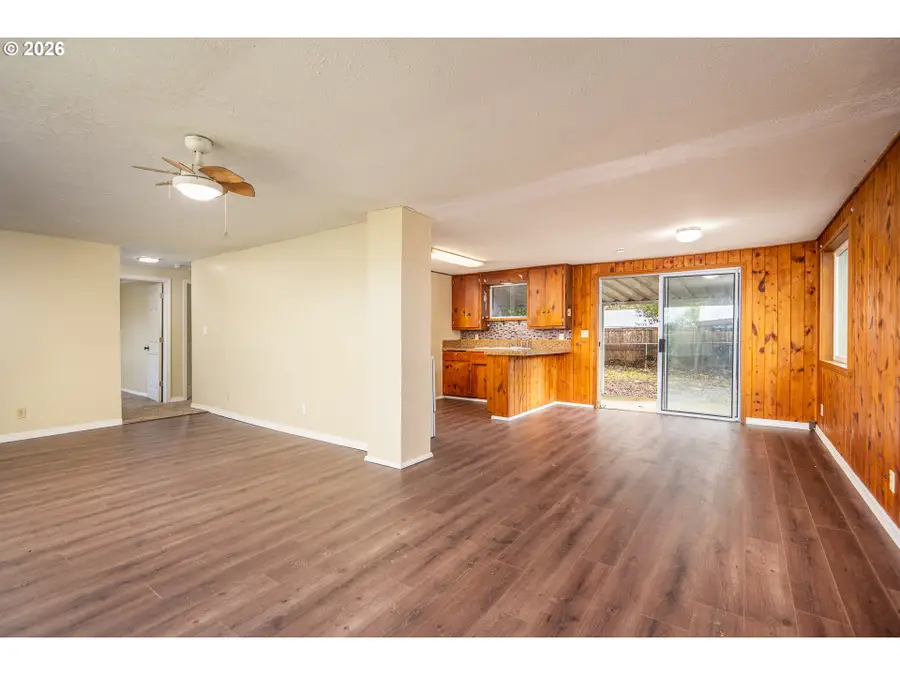 24743 Warthen Rd, Elmira, OR 97437 - Image #3