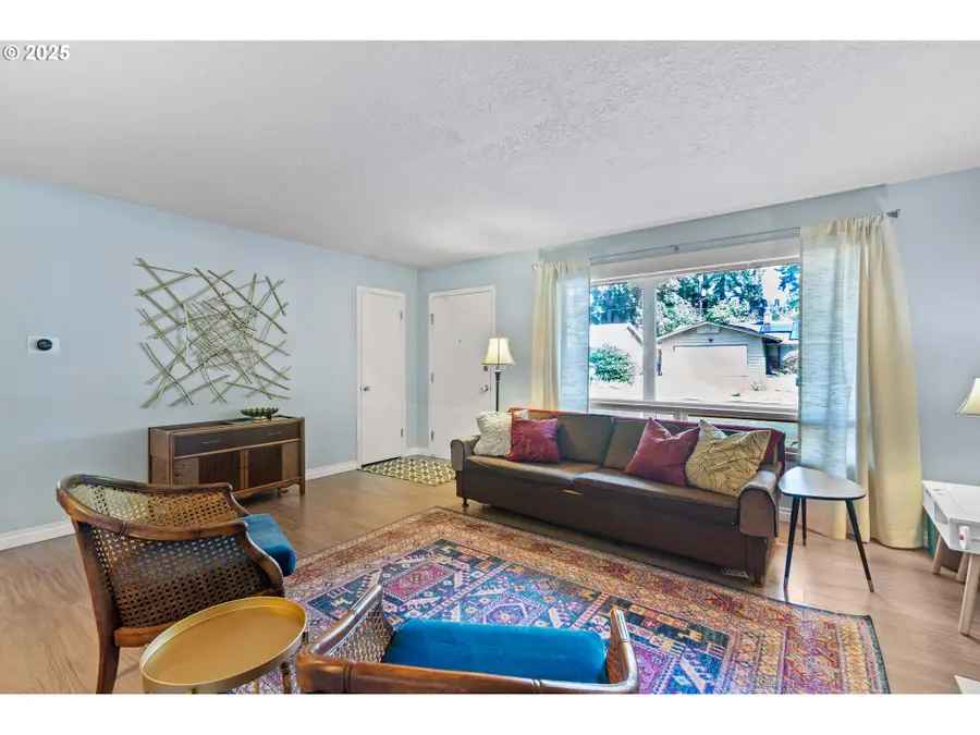 16230 NE Hoyt St, Portland, OR 97230 - Image #3