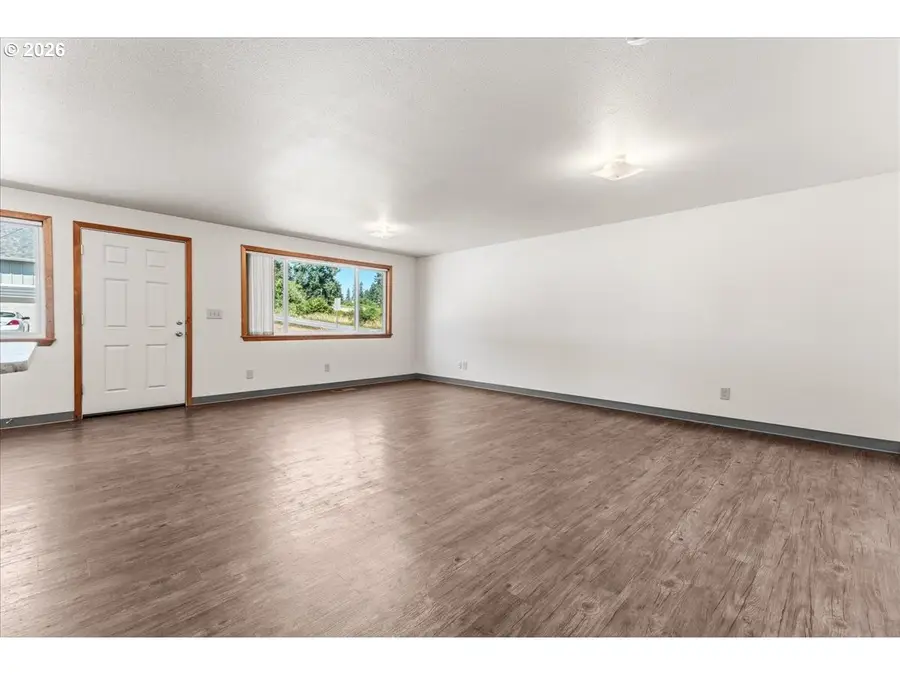 22010 S Leslie Ave, Beavercreek, OR 97004 - #3