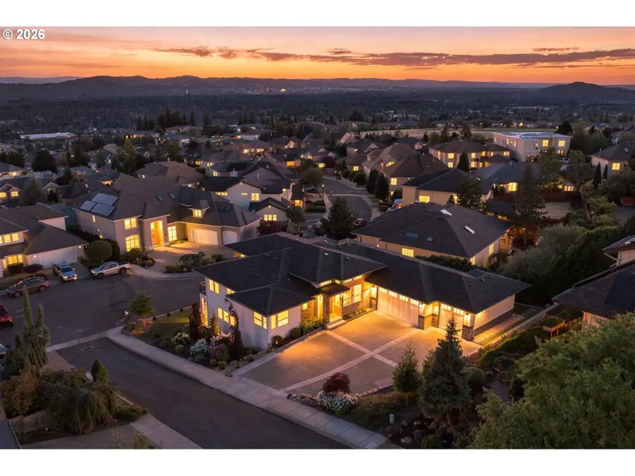 10159 SE Brookmore Ct, Happy Valley, OR 97086 - #2