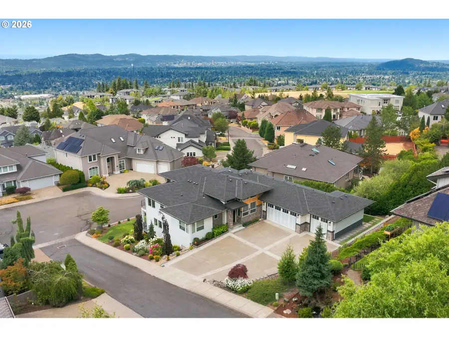 10159 SE Brookmore Ct, Happy Valley, OR 97086 - #3