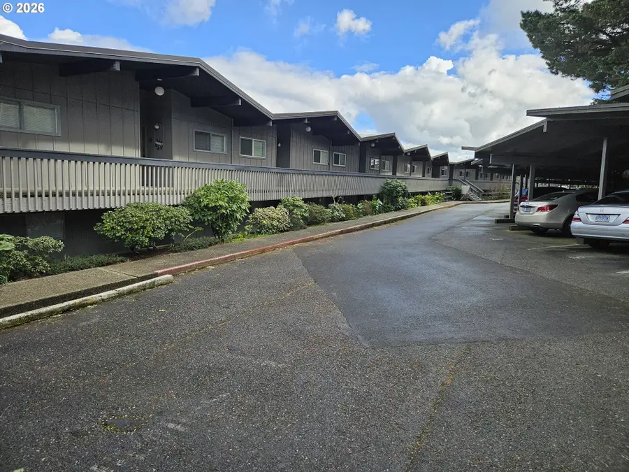 290 N 3rd Ct #1, Coos Bay, OR 97420 - #2