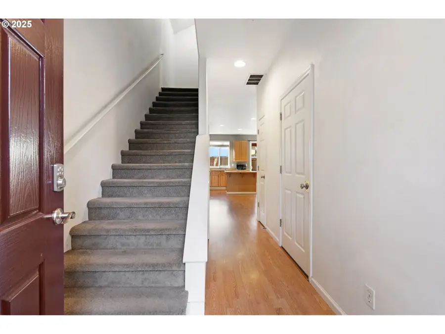 887 SW 198th Pl, Beaverton, OR 97003 - Image #3