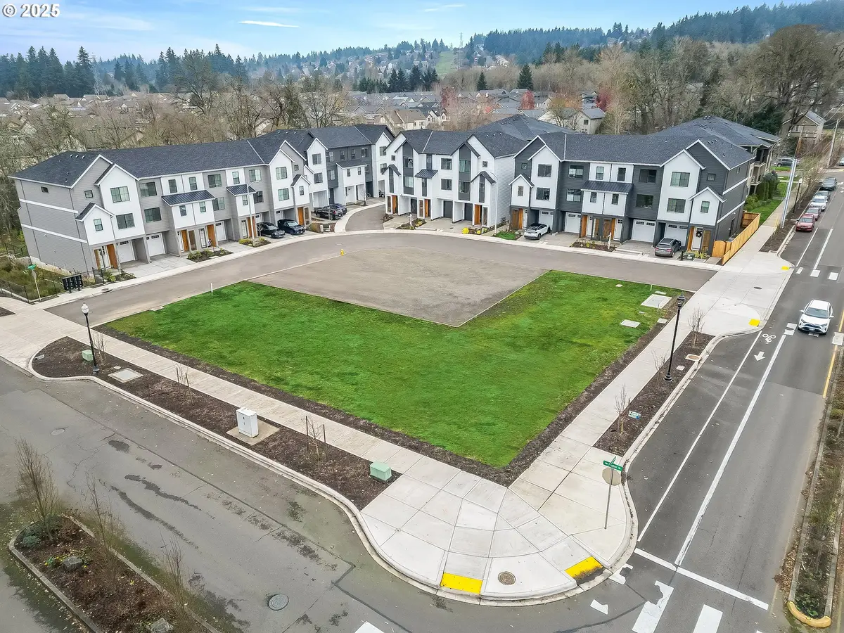 16948 SW 132nd Ter, King City, OR 97224 - Image #1