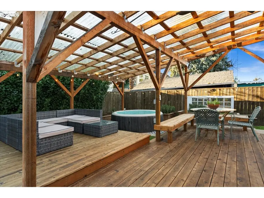 4517 NE 85th Ave, Portland, OR 97220 - #3