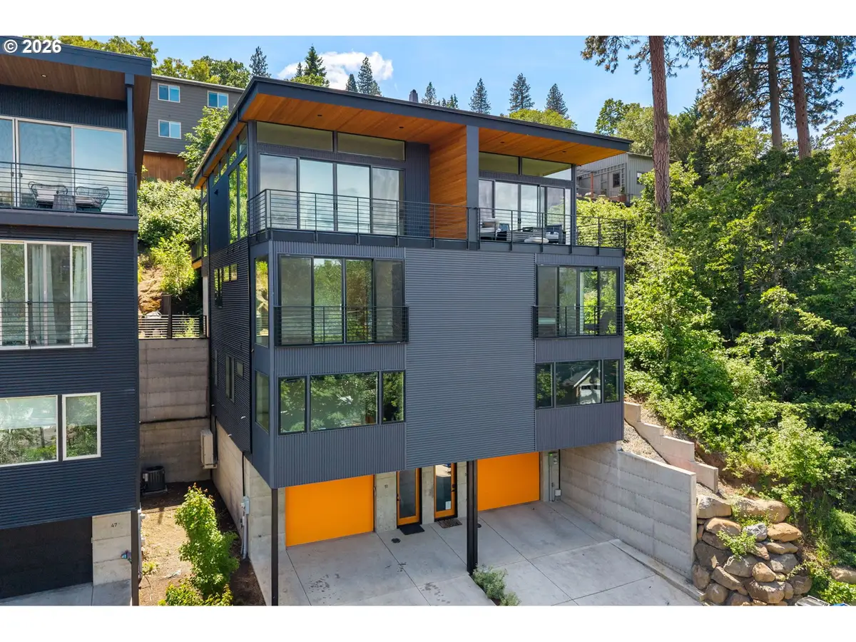 51 Sherman Ave, Hood River, OR 97031 - #1
