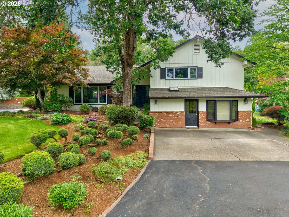 351 Champagne Ct, Roseburg, OR 97471 - #1