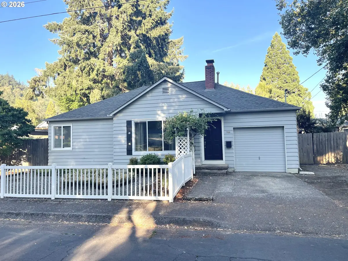 766 W Union St, Roseburg, OR 97471 - #1