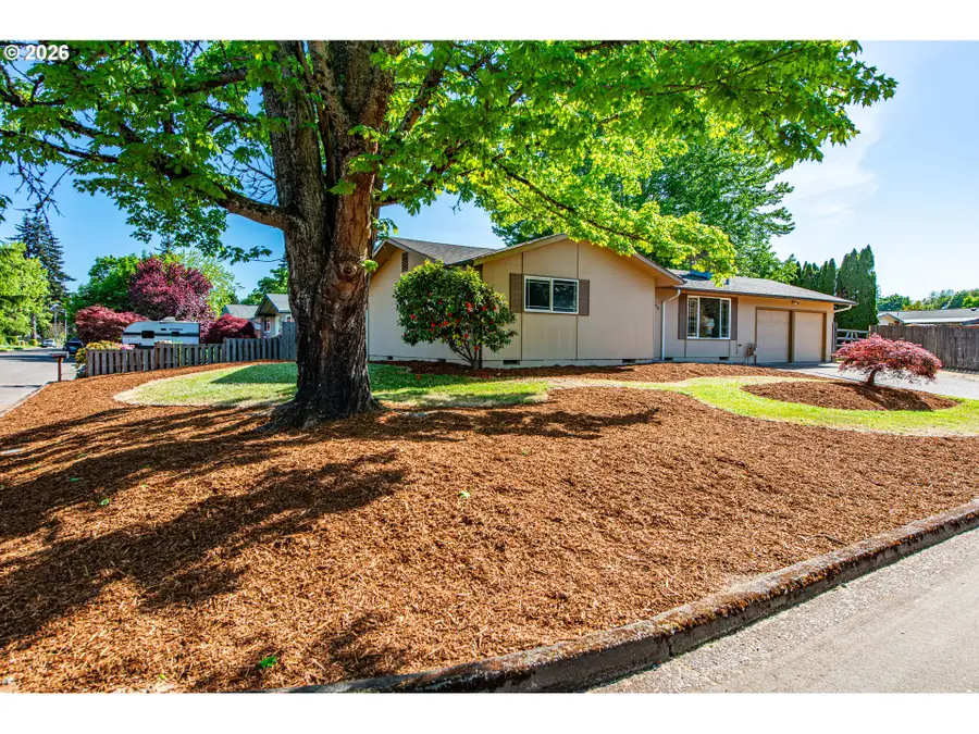 196 Maverick Ave, Eugene, OR 97404 - #2