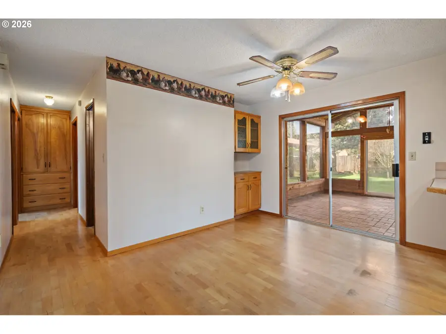 235 9th St, Washougal, WA 98671 - #2