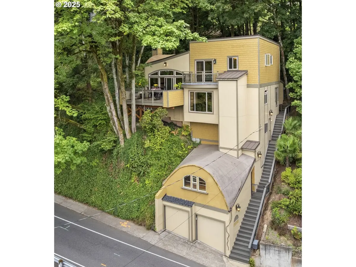 6521 S Corbett Ave, Portland, OR 97239 - #1