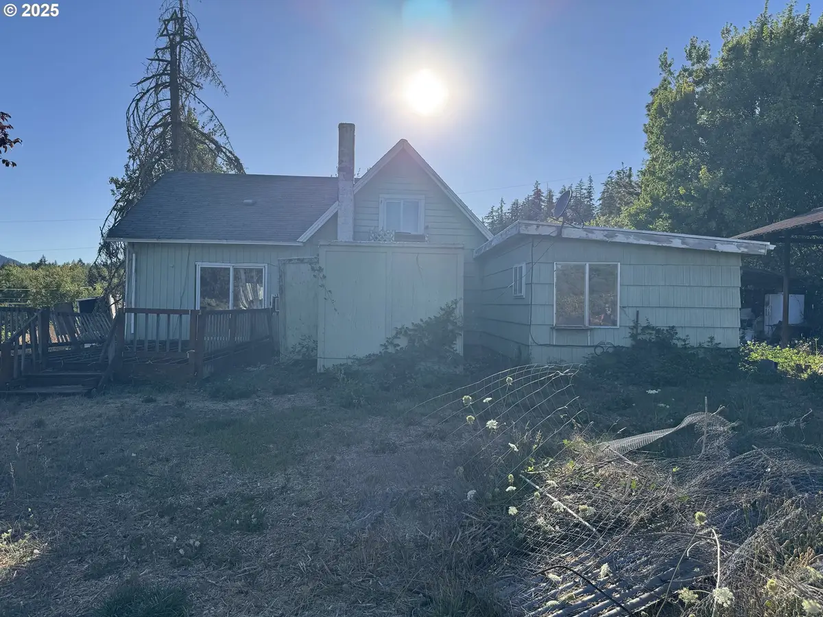 33367 Bloomberg Rd, Eugene, OR 97405 - Image #1