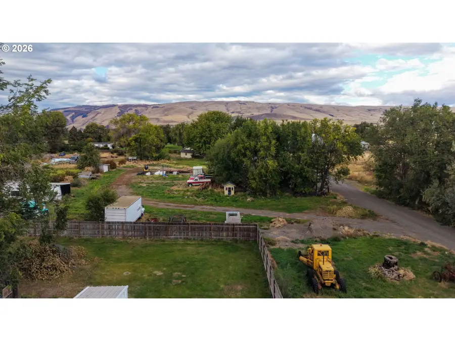 9 Dozer Dr, Dallesport, WA 98617 - #3