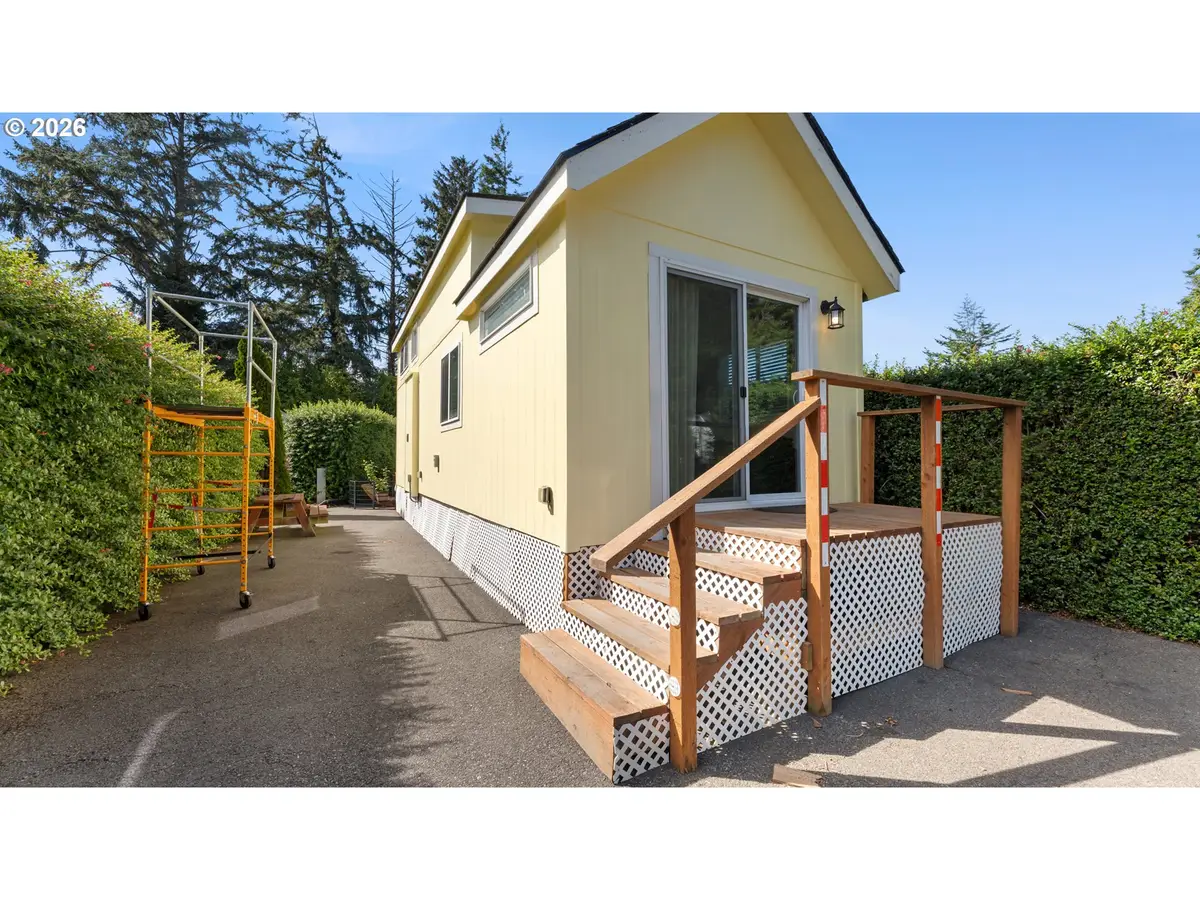 91403 Kellogg Ln, Coos Bay, OR 97420 - #1