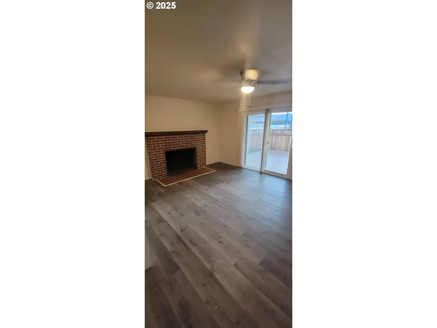 1123 W 2nd St, The Dalles, OR 97058 - Image #3