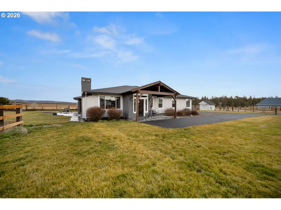 8933 NW Elizabeth Way, Prineville, OR 97754 - #2